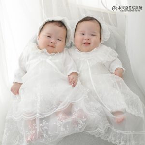 息がピッタリな双子ちゃん♪お宮参りおめでとうございます!